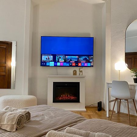 Romantic City Centre Flat - Alexandra Apartment Budapeste Exterior foto