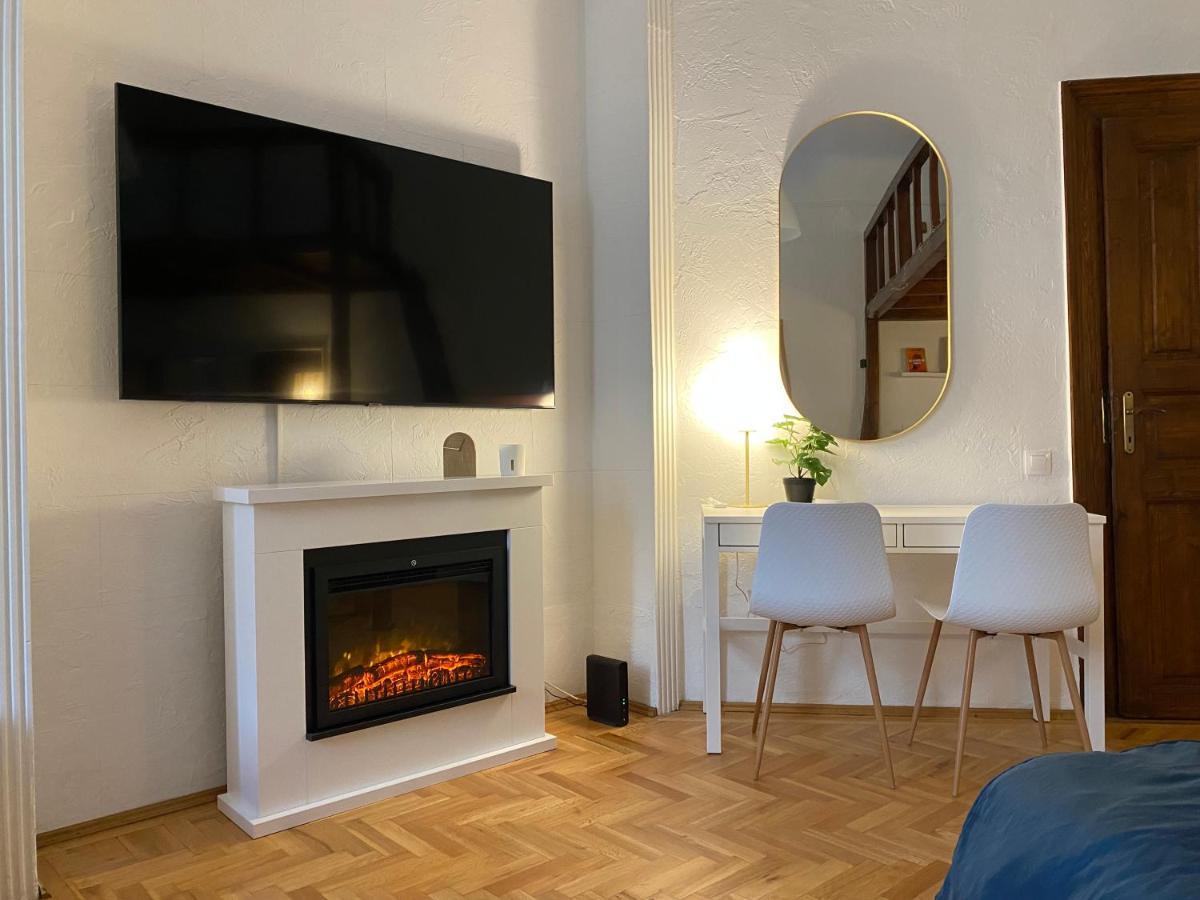 Romantic City Centre Flat - Alexandra Apartment Budapeste Exterior foto