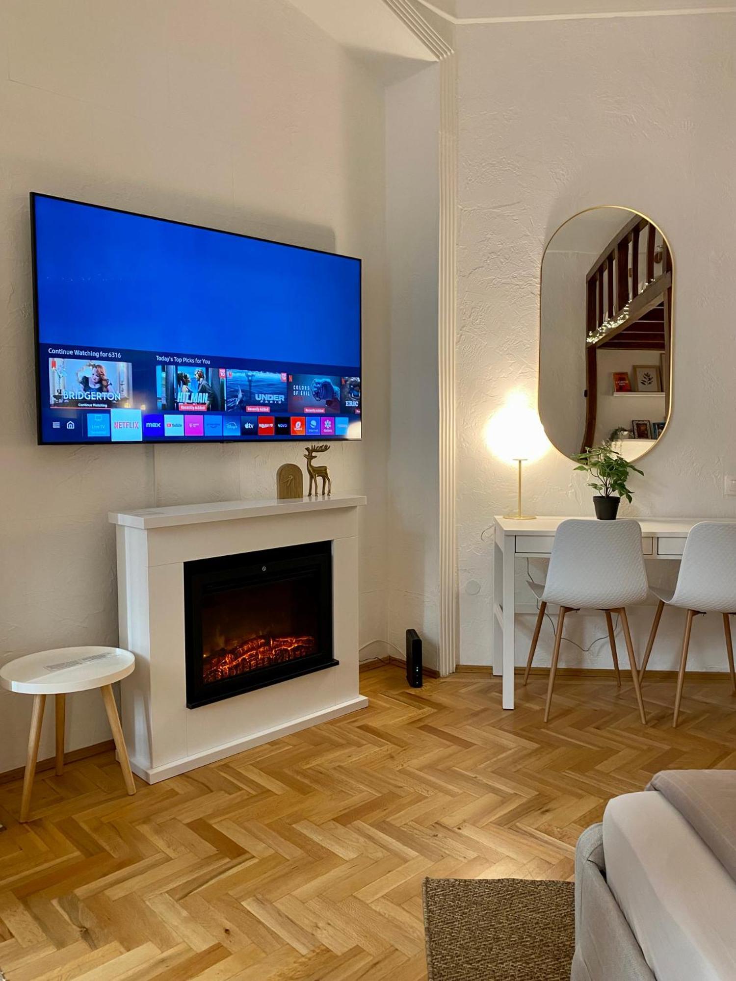 Romantic City Centre Flat - Alexandra Apartment Budapeste Exterior foto
